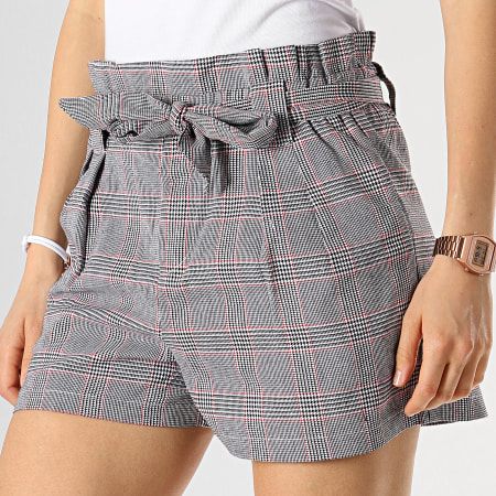 short-a-carreaux-femme-673cqz.jpg