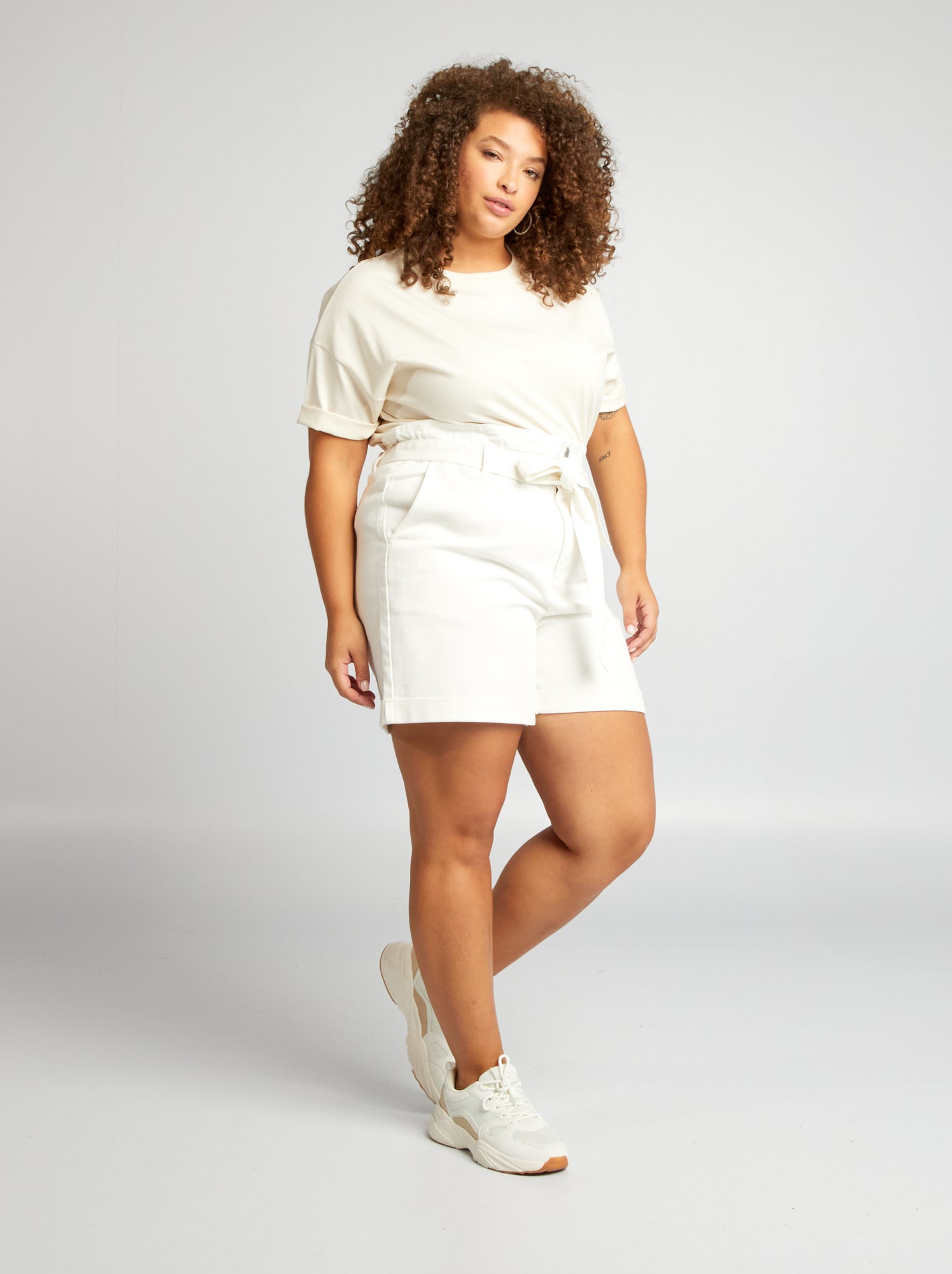 short-coton-blanc-femme-092unj-1.jpg