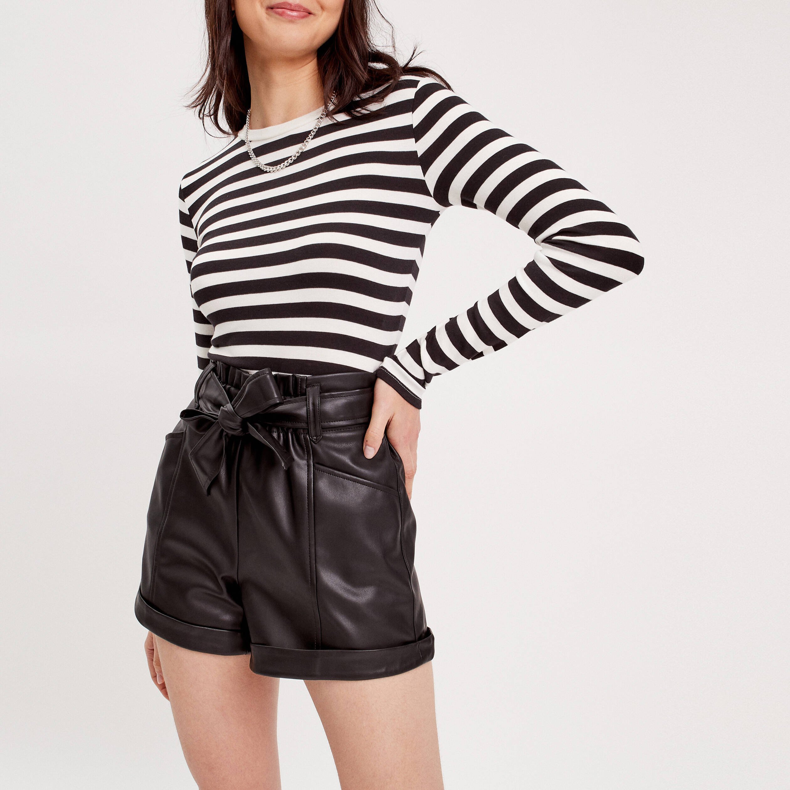 short-femme-cuir-noir-870vah-1.jpg